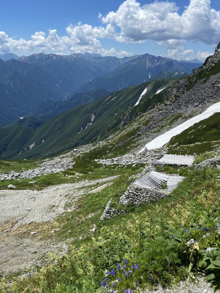 雄山登山一の越山荘