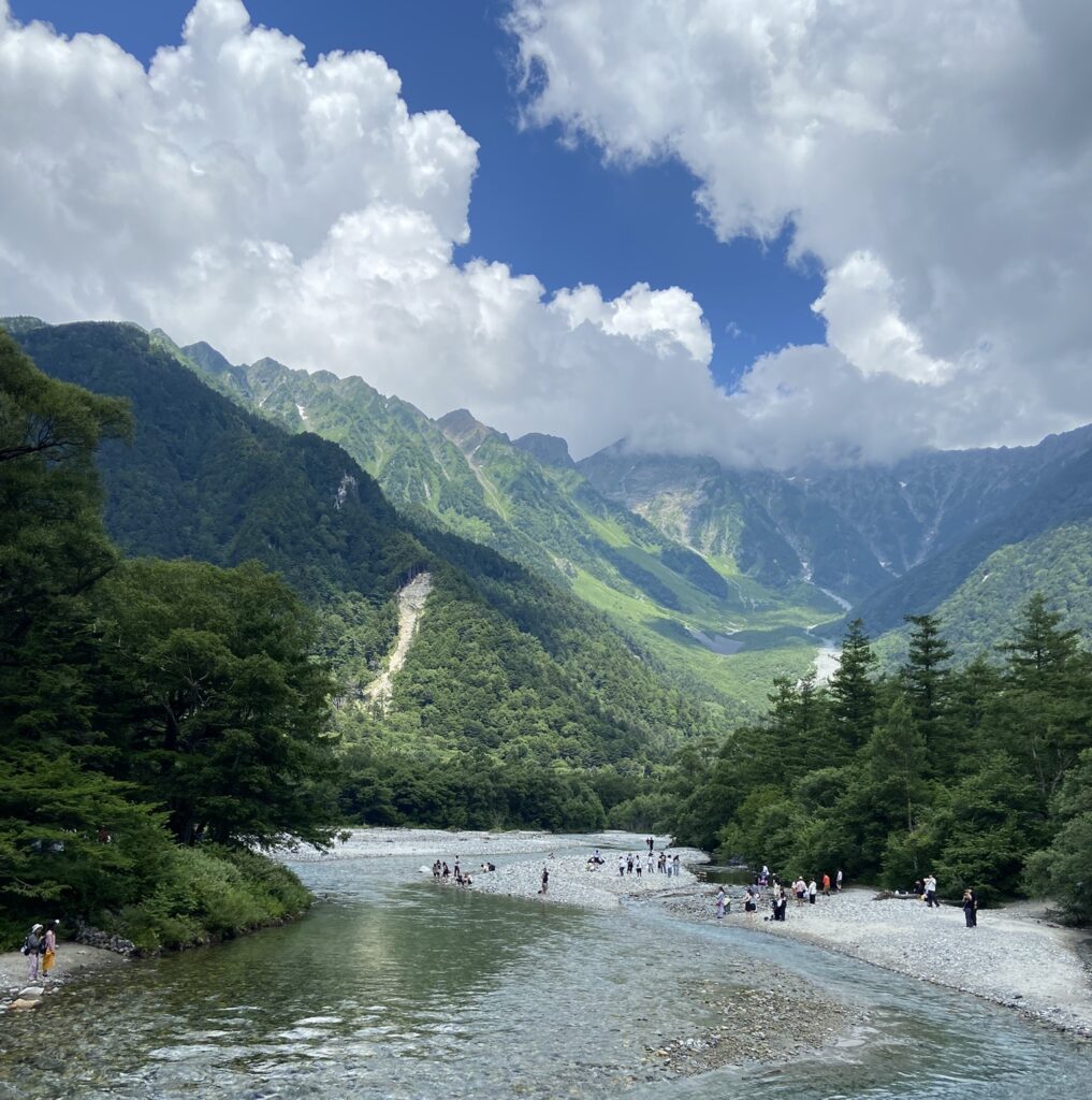 上高地河童橋からの景色